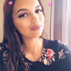 Meet your Posher, Cassandra